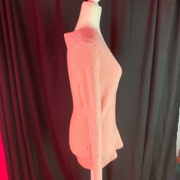 Moda International pink V-neck sweater size M - Picture 4 of 6